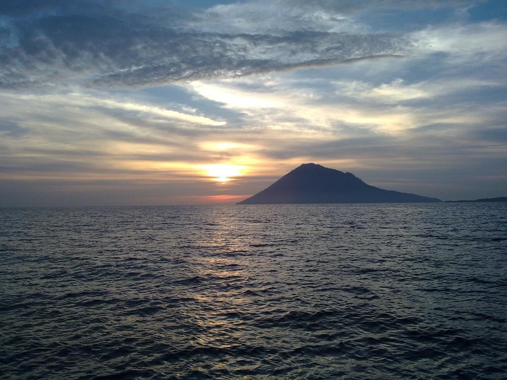 Cakalang Resort Bunaken Bagian luar foto